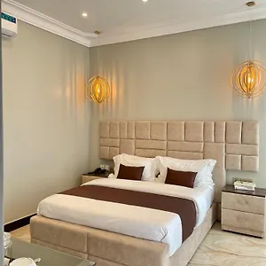 the-nook-boutique.about-kampalahotels.com/